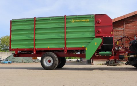 Futterverteilwagen 
